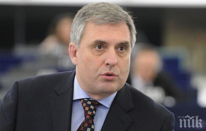 Калфин отдава лична почит към храмовия празник на Славянобългарския манастир в Атон