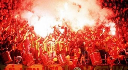 бомбичка уби годишен запалянко мач боливия