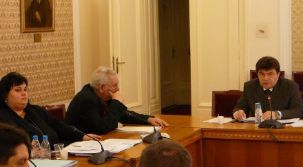 гроздан илиев иска местните власти сезират