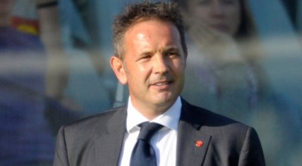 сръбски национал изгонен отбора пеел химна