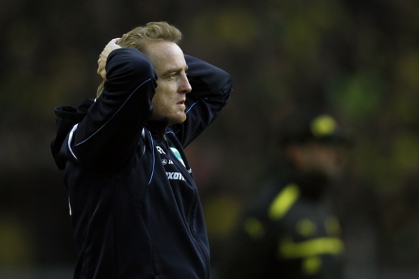 Гройтер Фюрт изхвърли треньора Бюскенс