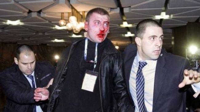 Бащата на Октай Енимехмедов е заплашил, че ще се самозапали