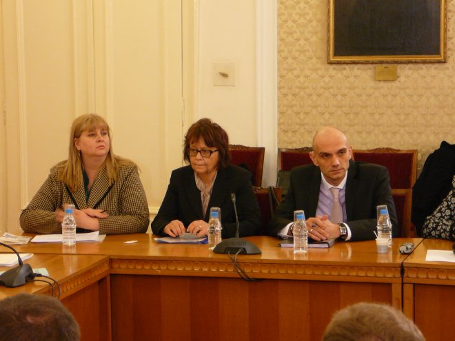 ГЕРБ, БСП и ДПС се колаборираха брутално и в последния ден на парламента