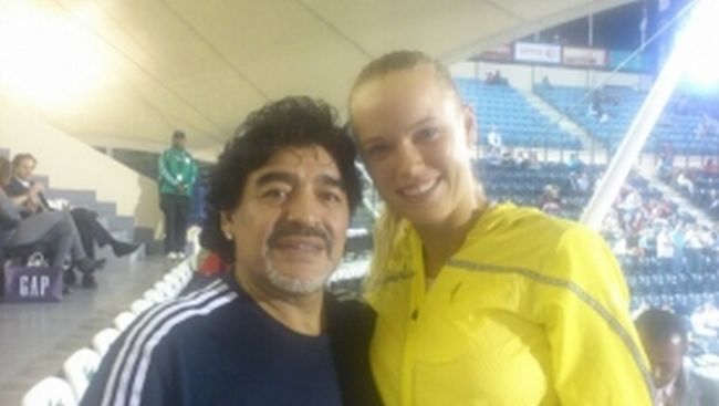 Вожняцки се запозна лично с Марадона (Снимки)