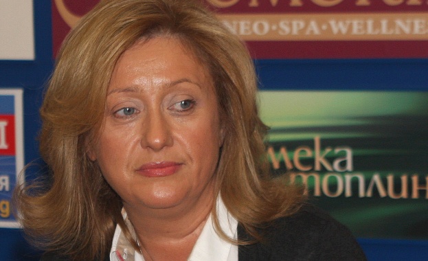 Венелина Гочева на амбразурата за Бойко 