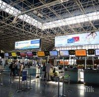 Извънредно: Обявиха тревога на 4 летища! Във въздуха има самолет, който не може да спре!   