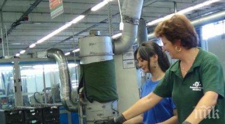 египтяни строят завод катунци