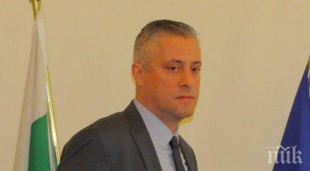 лукарски обединява две агенции