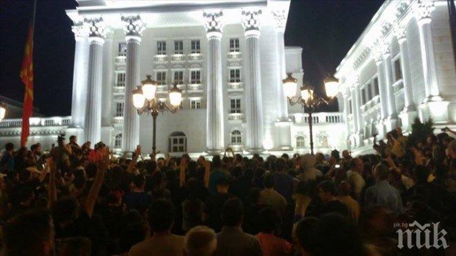 Опозицията проведе протест с искане за оставка на президента на Македония