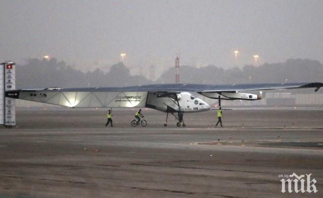 Първият слънчев самолет потегли от Финикс към Оклахома