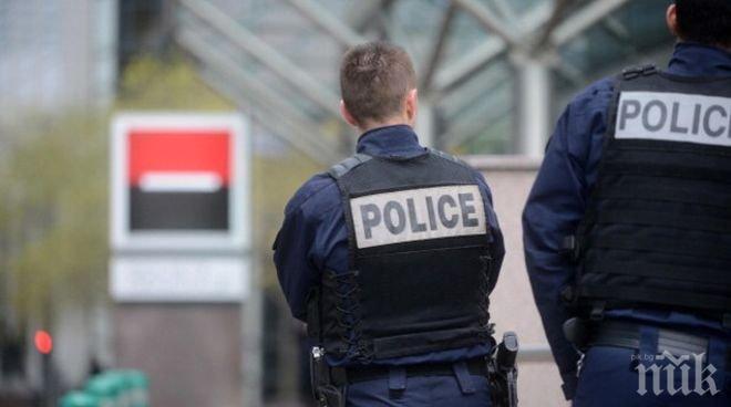 В Париж гръмнаха фанатик - размахвал нож и крещял Аллах Акбар на гара