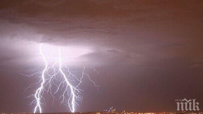 Най-малко 33 души са загинали, ударени от светкавици в Бангладеш
