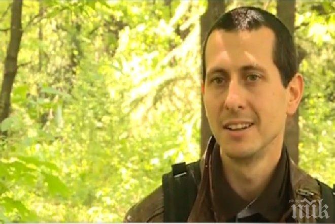 Невероятно! Млад финансист остави работата зад бюро, за да мие коли (ВИДЕО)
