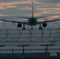 Самолет бе евакуиран на летището в Осло заради бомбена заплаха