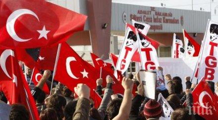 турският министър транспорта големи шансове премиер