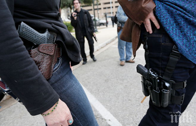 Шестима ранени при опит за влизане в американска военна база в Тексас