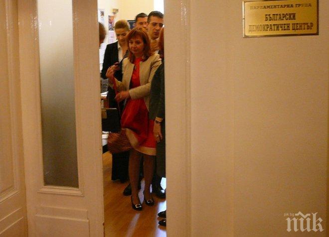 НС ще гласува избора на Зорница Русинова и ветото на Плевнелиев 