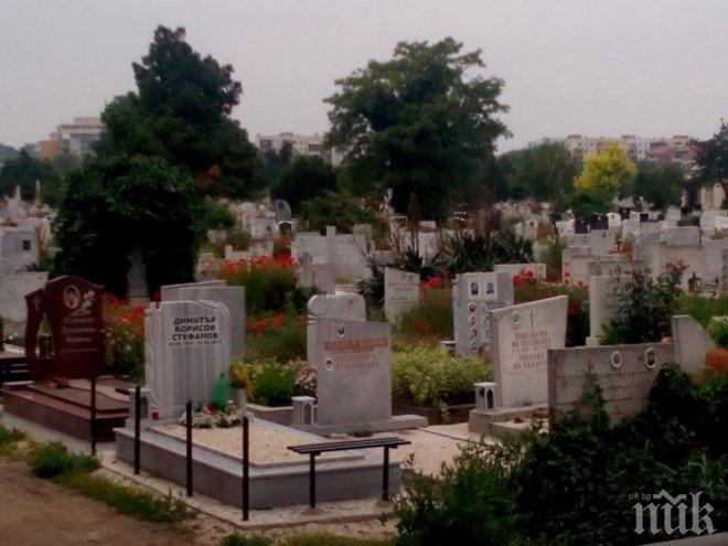 Драма! Почина Румен, който се застреля на гроба на майка си
