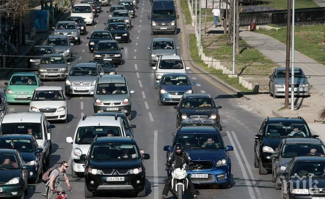 Западът все повече купува коли от Русия