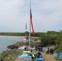 ЕКСКЛУЗИВНО И САМО В ПИК! Избухна скандал с трибагреника на Резово! (ВИДЕО)