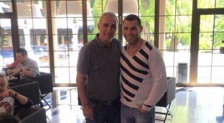 разчекнаха камата селфита