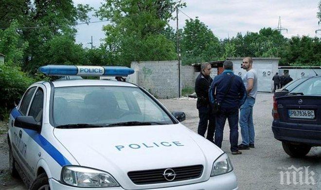 Криминалисти потресени! Цял пълнител на пистолет изпразнен в родителите на полицая Караджов
