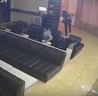 Пияна жена се съблече в пункт за залагания (ВИДЕО)