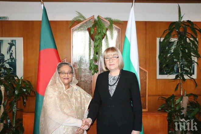 Цачева се срещна с премиера на Бангладеш Шейх Хасина