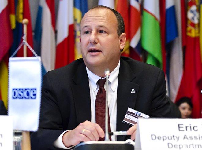 Министър и посланик на дипломирането на 22-я випуск на Американския университет в България