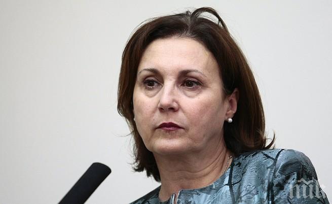 Бъчварова отхвърли информацията за бежанска вълна през България