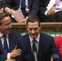 Камерън и Озбърн: Великобритания е изправена пред рецесия, ако гласува за „брекзит“
