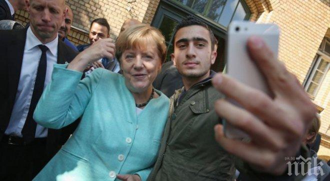 Меркел призова да спрат празните обещания за хуманитарна помощ