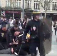 Френската полиция използва водни оръдия срещу активисти, блокирали петролно депо