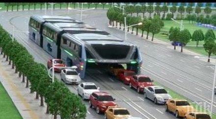 китайски автобус минава колите видео