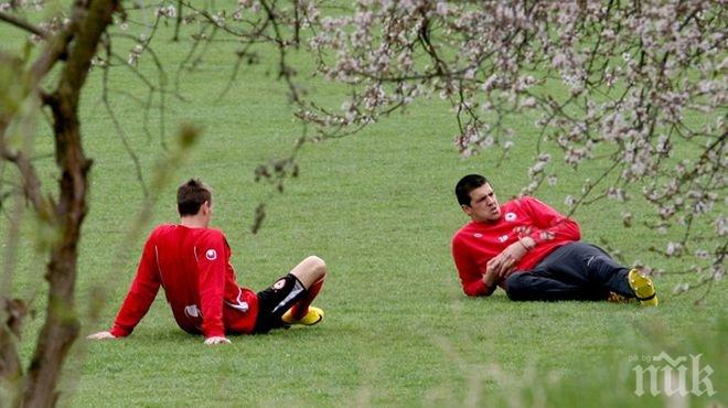 ШАШ! Вратар на ЦСКА хвърли ръкавиците, вече продава банички