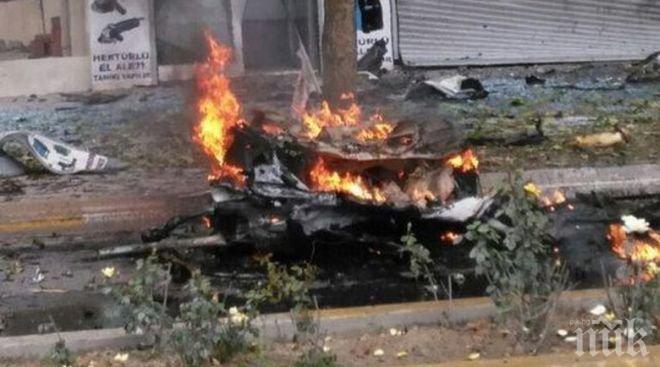 Трима турски полицаи загинаха след взрив на кола-бомба