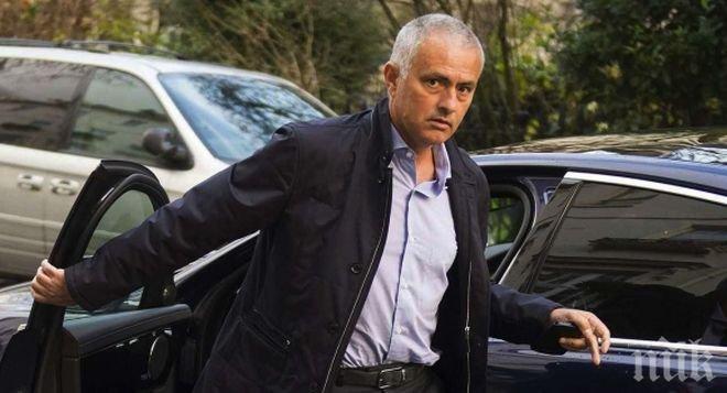 Sky Sports: Моуриньо подписа с Юнайтед