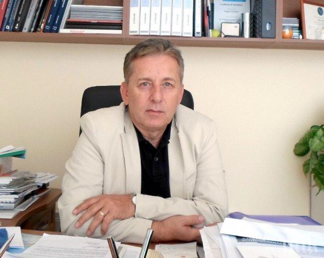 Онкохирургът проф. Григор Горчев пред ПИК и Ретро: С робота „Да Винчи” спасихме 1000 жени, болни от рак  