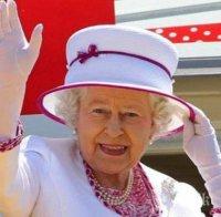 Елизабет II лъсна в модно списание на 90 (СНИМКИ)