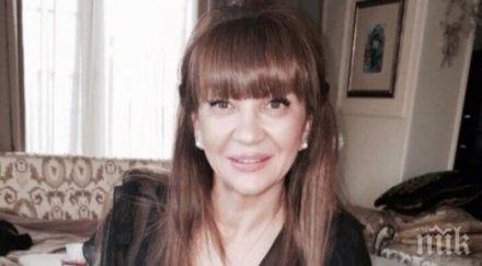 майката мара отварачката шокира скандален минижуп снимка