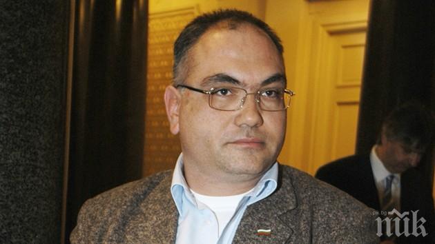 Владо Кузов: Ще съм първият гей президент!