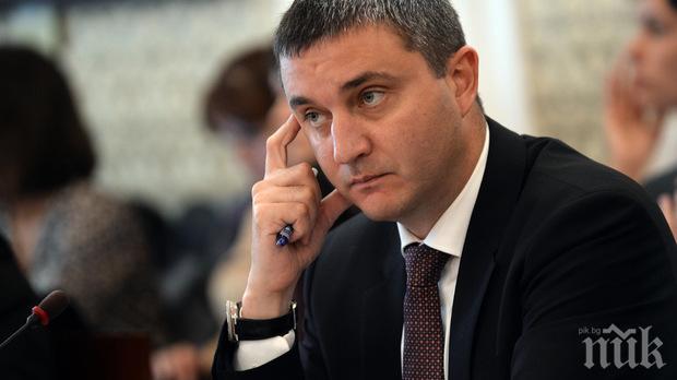 Излишъкът достигна 2,7 милиарда през май