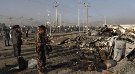 въоръжена групировка нападна уби трима пакистан