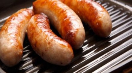 младеж удуши баба заради наденица