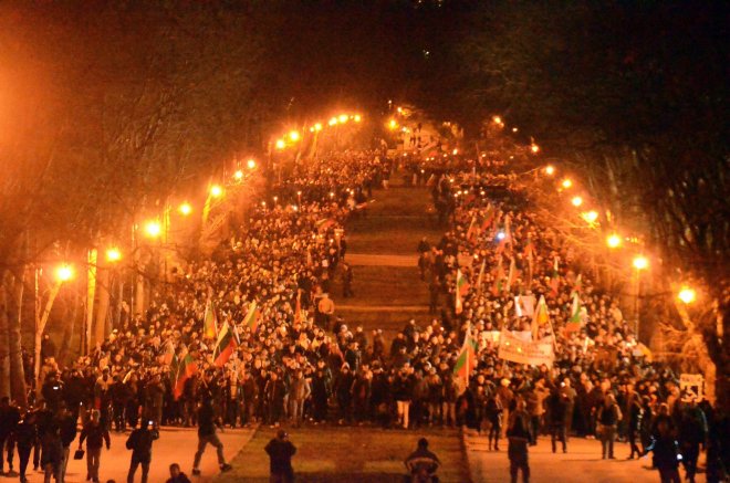 Германците се чудят защо все още протестираме