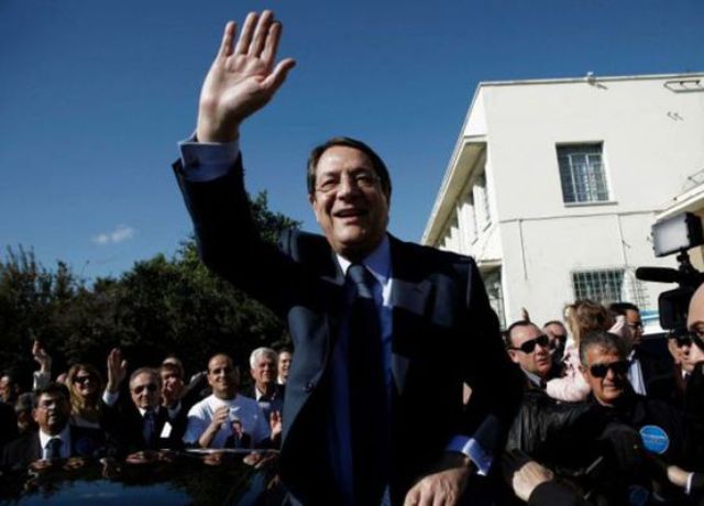 Кипър избра десен президент