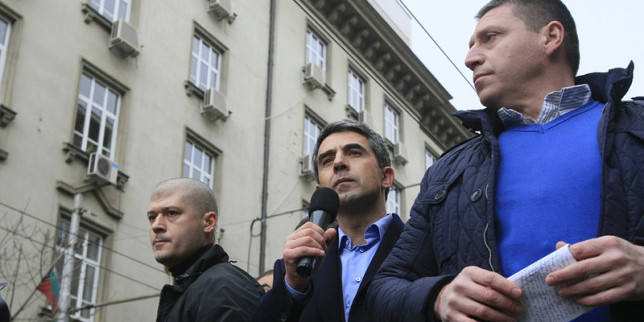 Президентът връчва мандата на ГЕРБ в 12 часа