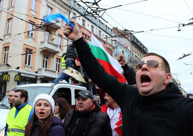 Обявиха край на протеста, утре пак на улицата