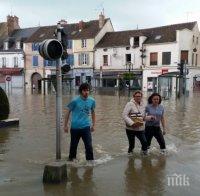 Потоп удави Европа! Наводненията отнеха 10 човешки живота (ВИДЕО)