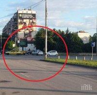 ПЪРВО В ПИК! Тежка катастрофа с такси на бул. „България, полицаи пазят колата (СНИМКИ)